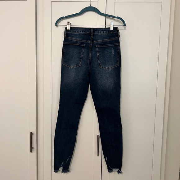 NWT So Distressed Ultimate High Rise Ankle Jeggings Sz 5/27 - Picture 2 of 6